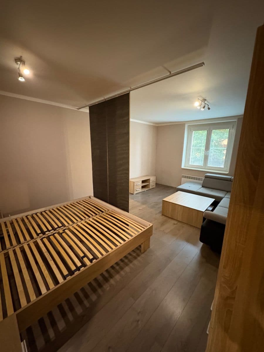 Pronájem bytu 2+kk 50 m², Na Vlnovce, Ústí nad Labem, Ústecký kraj Pronájem bytu 2+kk 50 m², Na Vlnovce, Ústí nad Labem, Ústecký kraj