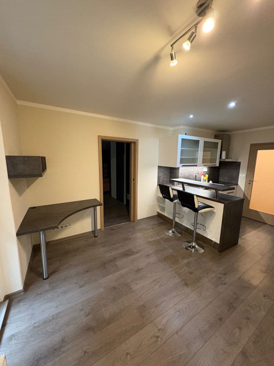 Pronájem bytu 2+kk 50 m², Na Vlnovce, Ústí nad Labem, Ústecký kraj Pronájem bytu 2+kk 50 m², Na Vlnovce, Ústí nad Labem, Ústecký kraj