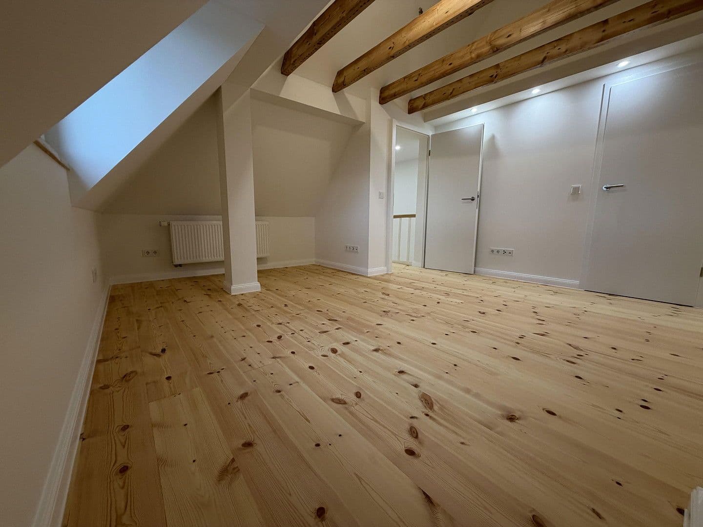 Prodej domu 156 m², pozemek 355 m², Truchseßstr. 95, Bonn, Severní Porýní-Vestfálsko Prodej domu 156 m², pozemek 355 m², Truchseßstr. 95, Bonn, Severní Porýní-Vestfálsko