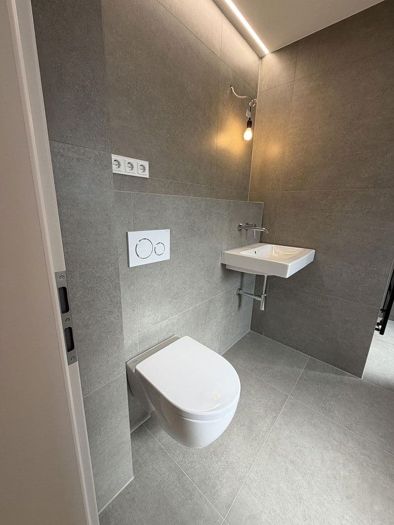 Prodej domu 156 m², pozemek 355 m², Truchseßstr. 95, Bonn, Severní Porýní-Vestfálsko Prodej domu 156 m², pozemek 355 m², Truchseßstr. 95, Bonn, Severní Porýní-Vestfálsko