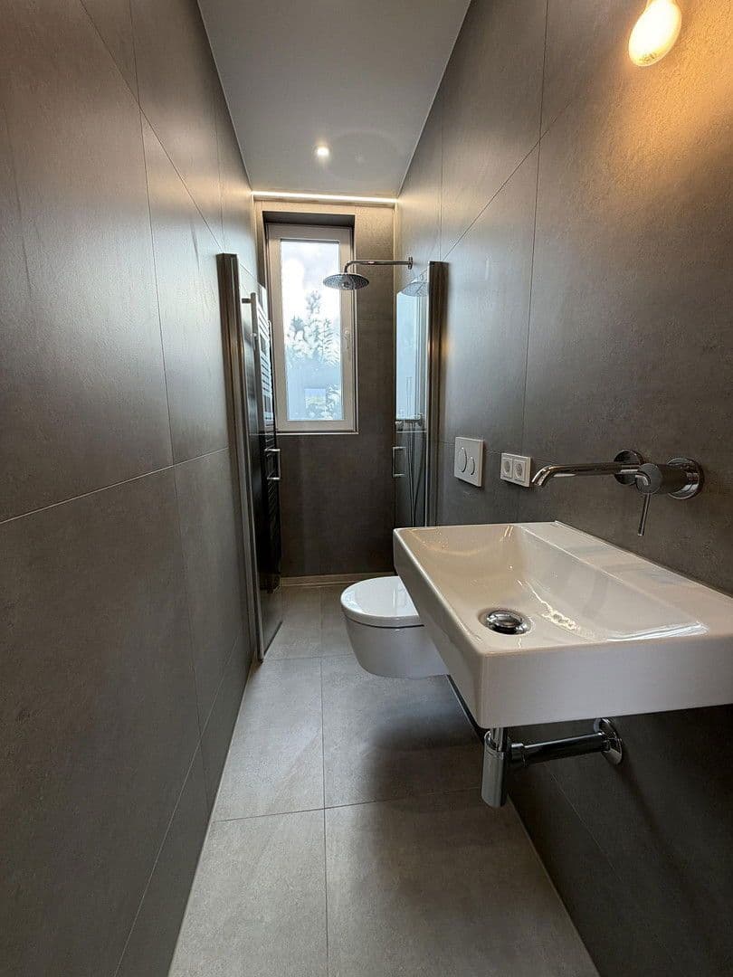 Prodej domu 156 m², pozemek 355 m², Truchseßstr. 95, Bonn, Severní Porýní-Vestfálsko Prodej domu 156 m², pozemek 355 m², Truchseßstr. 95, Bonn, Severní Porýní-Vestfálsko