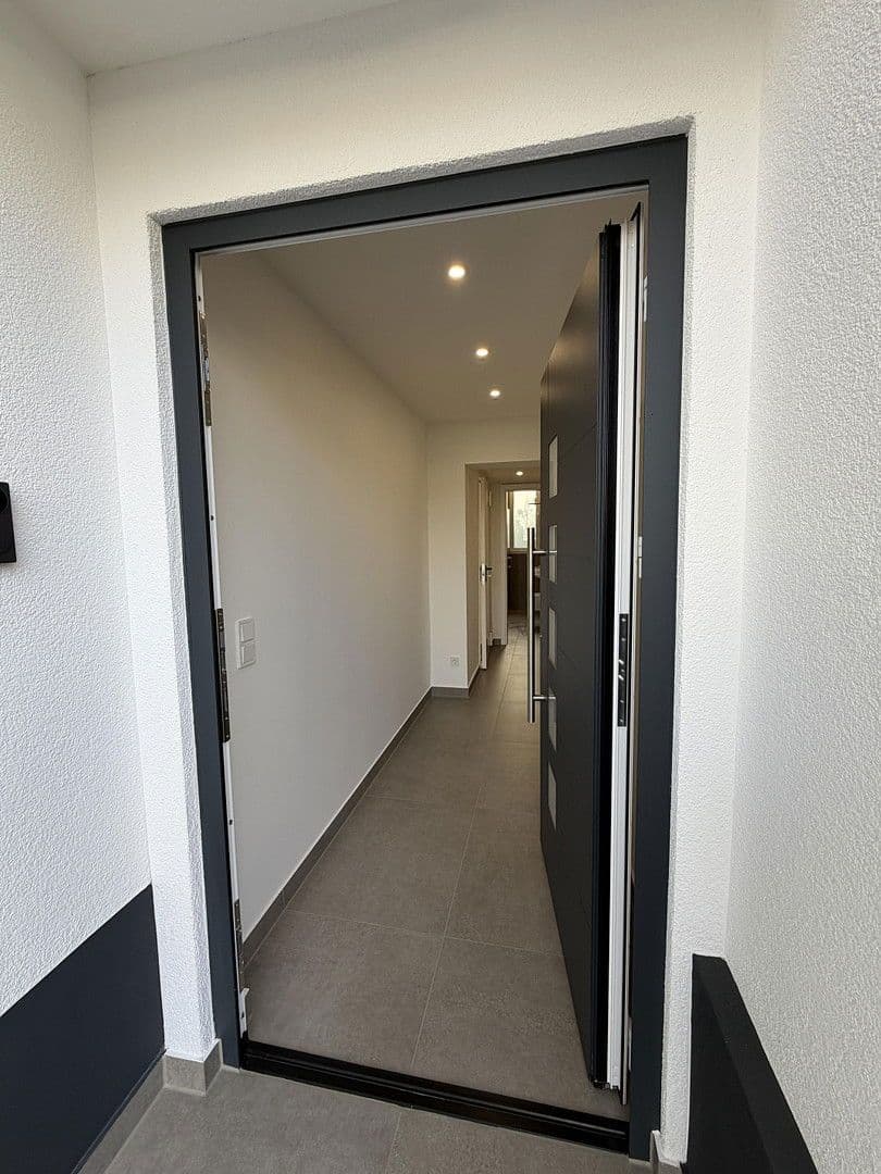 Prodej domu 156 m², pozemek 355 m², Truchseßstr. 95, Bonn, Severní Porýní-Vestfálsko Prodej domu 156 m², pozemek 355 m², Truchseßstr. 95, Bonn, Severní Porýní-Vestfálsko