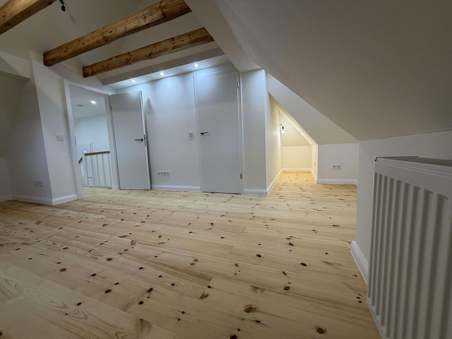 Prodej domu 156 m², pozemek 355 m², Truchseßstr. 95, Bonn, Severní Porýní-Vestfálsko Prodej domu 156 m², pozemek 355 m², Truchseßstr. 95, Bonn, Severní Porýní-Vestfálsko