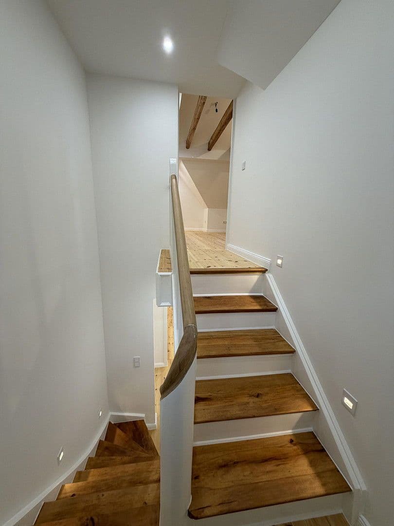 Prodej domu 156 m², pozemek 355 m², Truchseßstr. 95, Bonn, Severní Porýní-Vestfálsko Prodej domu 156 m², pozemek 355 m², Truchseßstr. 95, Bonn, Severní Porýní-Vestfálsko