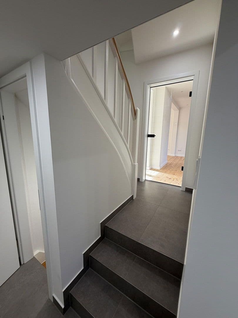 Prodej domu 156 m², pozemek 355 m², Truchseßstr. 95, Bonn, Severní Porýní-Vestfálsko Prodej domu 156 m², pozemek 355 m², Truchseßstr. 95, Bonn, Severní Porýní-Vestfálsko