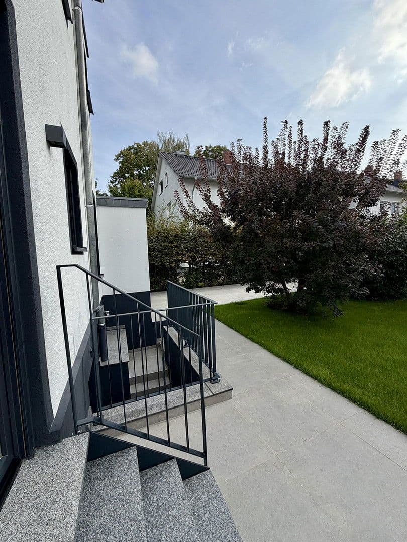 Prodej domu 156 m², pozemek 355 m², Truchseßstr. 95, Bonn, Severní Porýní-Vestfálsko Prodej domu 156 m², pozemek 355 m², Truchseßstr. 95, Bonn, Severní Porýní-Vestfálsko