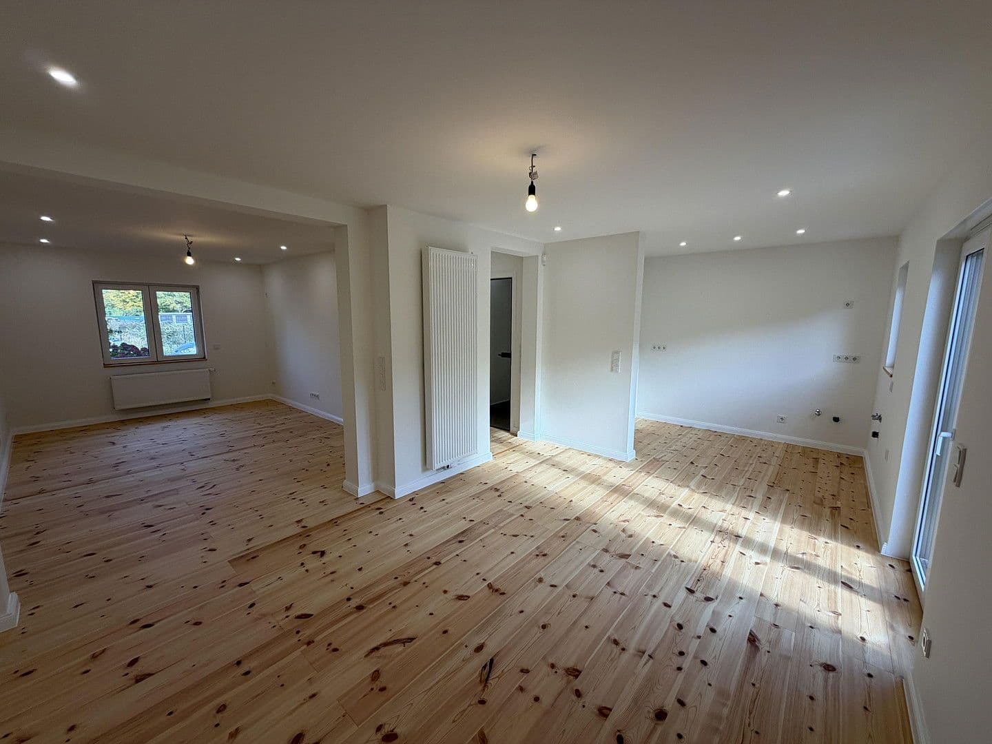 Prodej domu 156 m², pozemek 355 m², Truchseßstr. 95, Bonn, Severní Porýní-Vestfálsko Prodej domu 156 m², pozemek 355 m², Truchseßstr. 95, Bonn, Severní Porýní-Vestfálsko