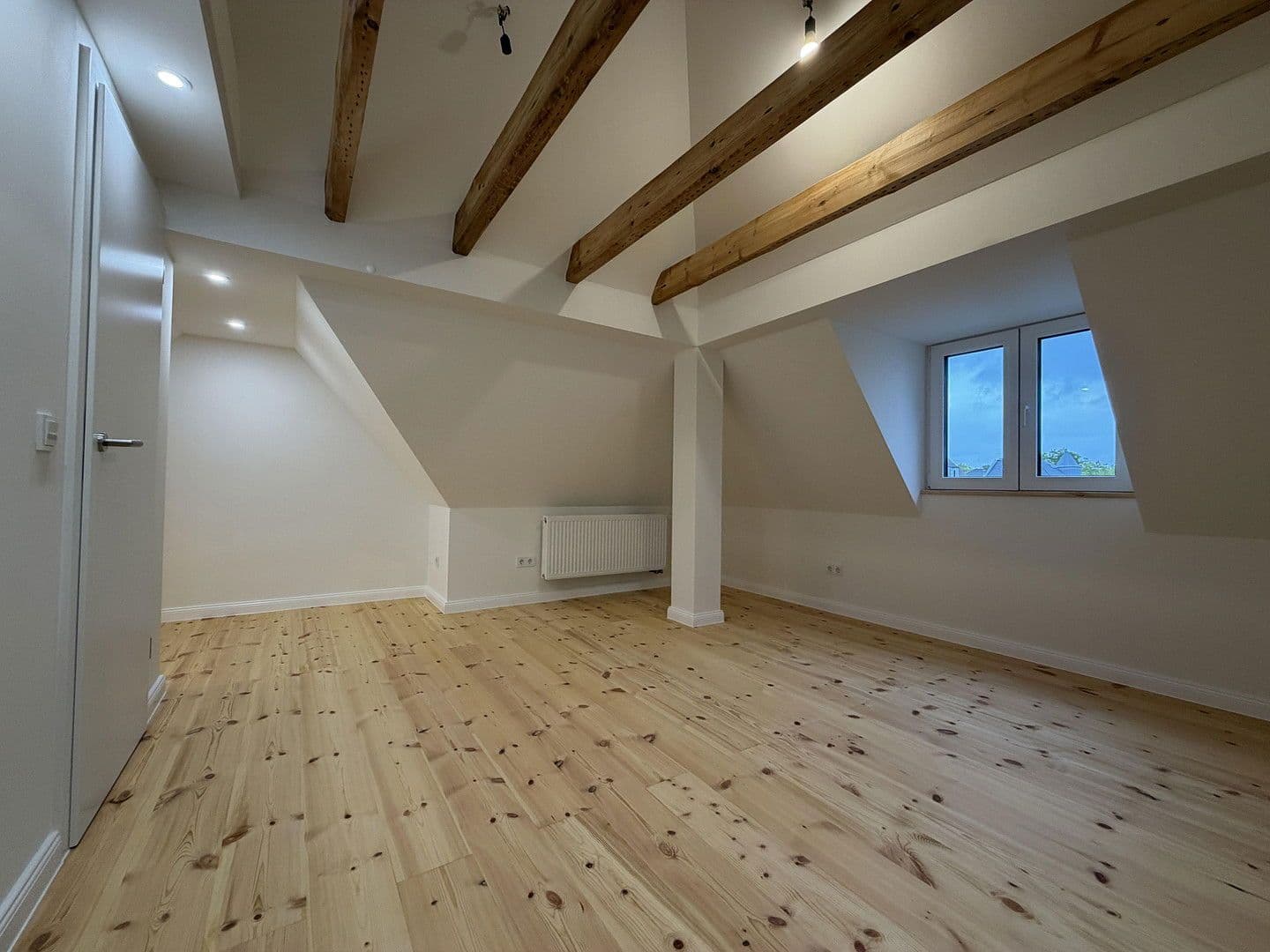 Prodej domu 156 m², pozemek 355 m², Truchseßstr. 95, Bonn, Severní Porýní-Vestfálsko Prodej domu 156 m², pozemek 355 m², Truchseßstr. 95, Bonn, Severní Porýní-Vestfálsko