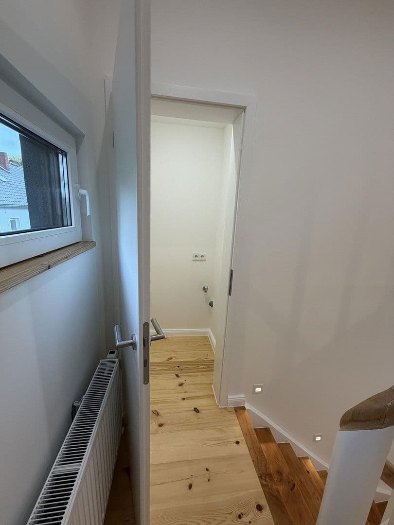 Prodej domu 156 m², pozemek 355 m², Truchseßstr. 95, Bonn, Severní Porýní-Vestfálsko Prodej domu 156 m², pozemek 355 m², Truchseßstr. 95, Bonn, Severní Porýní-Vestfálsko