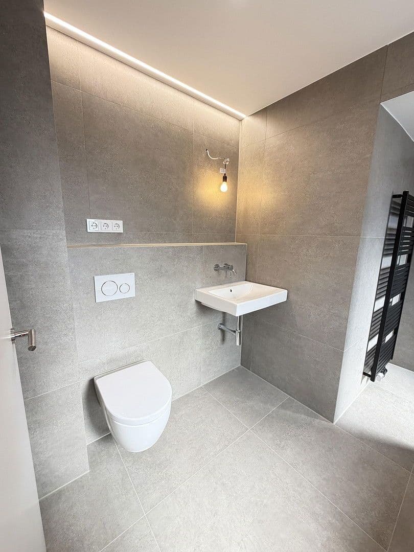 Prodej domu 156 m², pozemek 355 m², Truchseßstr. 95, Bonn, Severní Porýní-Vestfálsko Prodej domu 156 m², pozemek 355 m², Truchseßstr. 95, Bonn, Severní Porýní-Vestfálsko