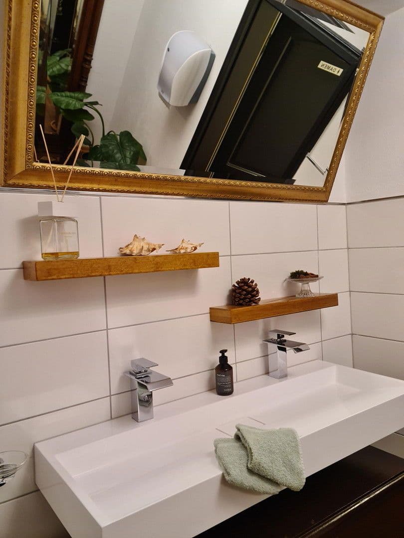 Prodej domu 298 m², pozemek 195 m², Meschede, Severní Porýní-Vestfálsko Prodej domu 298 m², pozemek 195 m², Meschede, Severní Porýní-Vestfálsko