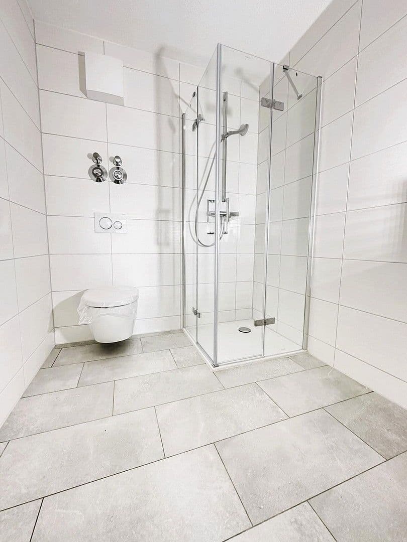 Pronájem bytu 2+kk 46 m², Fichtestr. 42, Singen (Hohentwiel), Bádensko-Württembersko Pronájem bytu 2+kk 46 m², Fichtestr. 42, Singen (Hohentwiel), Bádensko-Württembersko