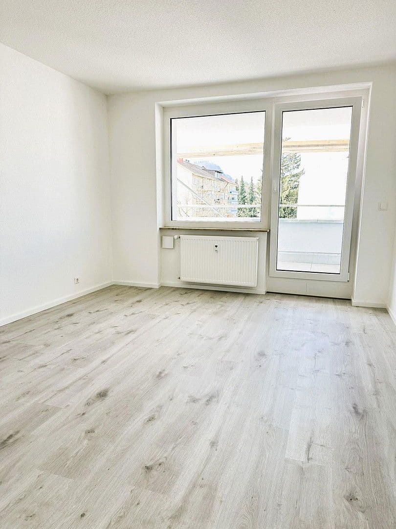Pronájem bytu 2+kk 46 m², Fichtestr. 42, Singen (Hohentwiel), Bádensko-Württembersko Pronájem bytu 2+kk 46 m², Fichtestr. 42, Singen (Hohentwiel), Bádensko-Württembersko