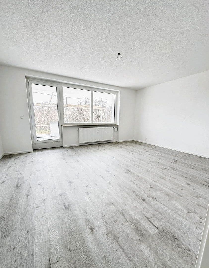 Pronájem bytu 2+kk 46 m², Fichtestr. 42, Singen (Hohentwiel), Bádensko-Württembersko Pronájem bytu 2+kk 46 m², Fichtestr. 42, Singen (Hohentwiel), Bádensko-Württembersko