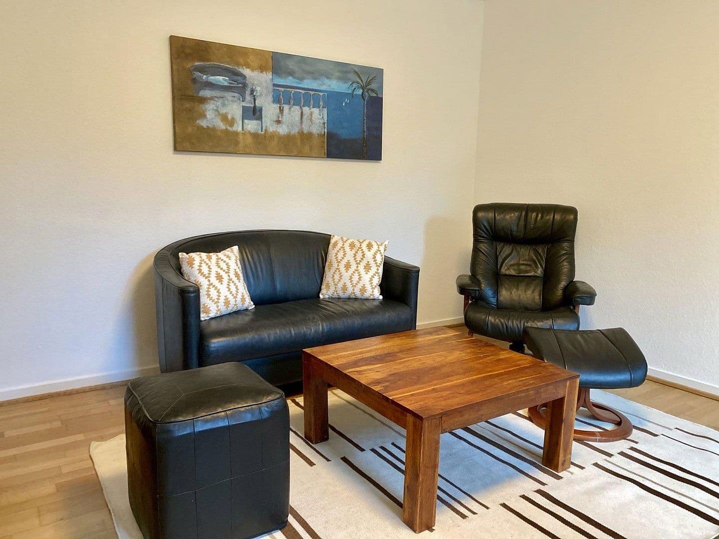 Pronájem bytu 2+1 45 m², Bonn Bad Godesberg, Severní Porýní-Vestfálsko Pronájem bytu 2+1 45 m², Bonn Bad Godesberg, Severní Porýní-Vestfálsko