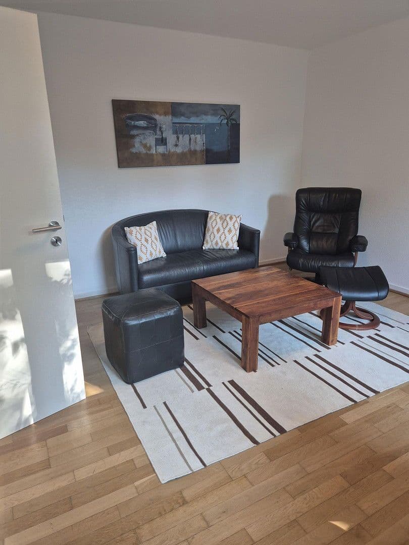 Pronájem bytu 2+1 45 m², Bonn Bad Godesberg, Severní Porýní-Vestfálsko Pronájem bytu 2+1 45 m², Bonn Bad Godesberg, Severní Porýní-Vestfálsko