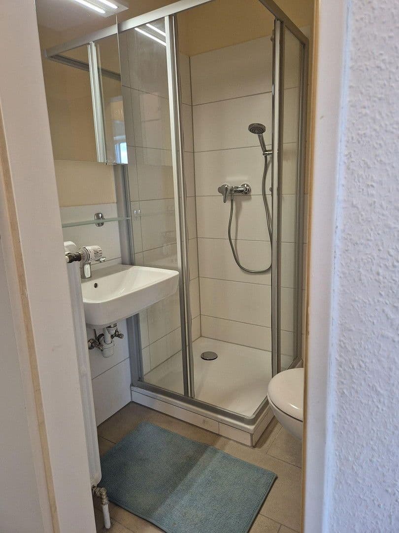 Pronájem bytu 2+1 45 m², Bonn Bad Godesberg, Severní Porýní-Vestfálsko Pronájem bytu 2+1 45 m², Bonn Bad Godesberg, Severní Porýní-Vestfálsko