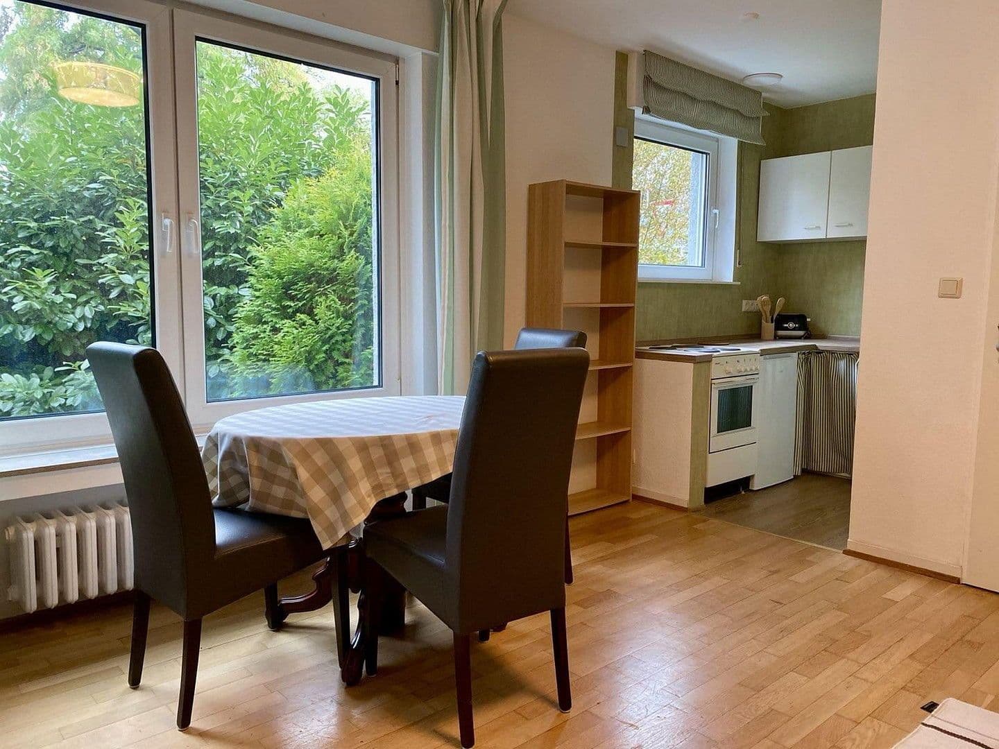 Pronájem bytu 2+1 45 m², Bonn Bad Godesberg, Severní Porýní-Vestfálsko Pronájem bytu 2+1 45 m², Bonn Bad Godesberg, Severní Porýní-Vestfálsko