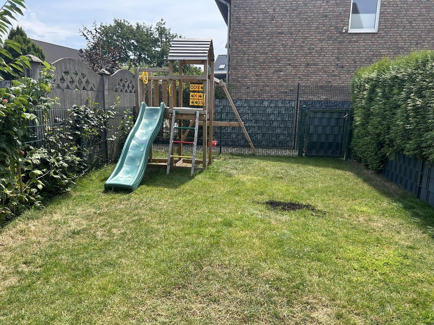 Prodej domu 128 m², pozemek 156 m², Carl-Zuckmayer-Weg 18, Kerpen, Severní Porýní-Vestfálsko Prodej domu 128 m², pozemek 156 m², Carl-Zuckmayer-Weg 18, Kerpen, Severní Porýní-Vestfálsko