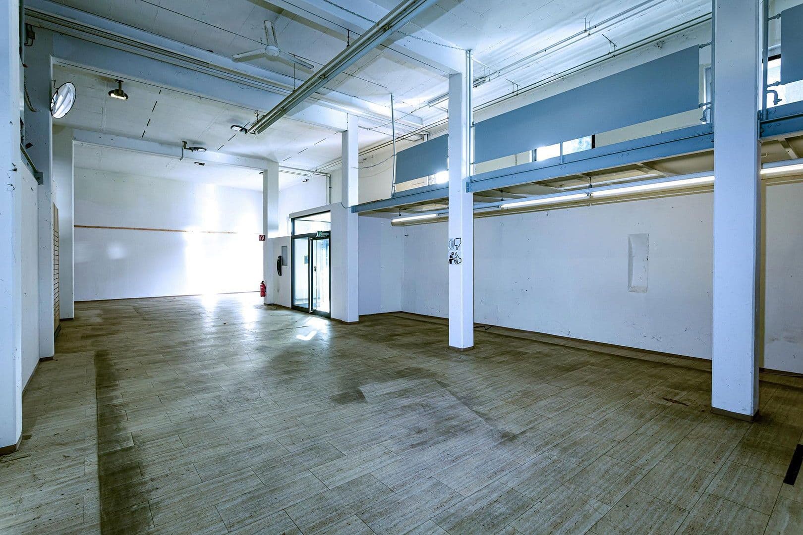 Pronájem nebytového prostoru 276 m², Bahofstraße 33, Schramberg, Bádensko-Württembersko Pronájem nebytového prostoru 276 m², Bahofstraße 33, Schramberg, Bádensko-Württembersko