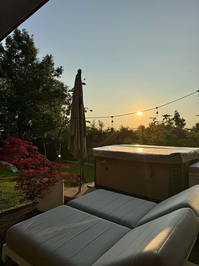 Prodej domu 243 m², pozemek 637 m², Pforzheim, Bádensko-Württembersko Prodej domu 243 m², pozemek 637 m², Pforzheim, Bádensko-Württembersko