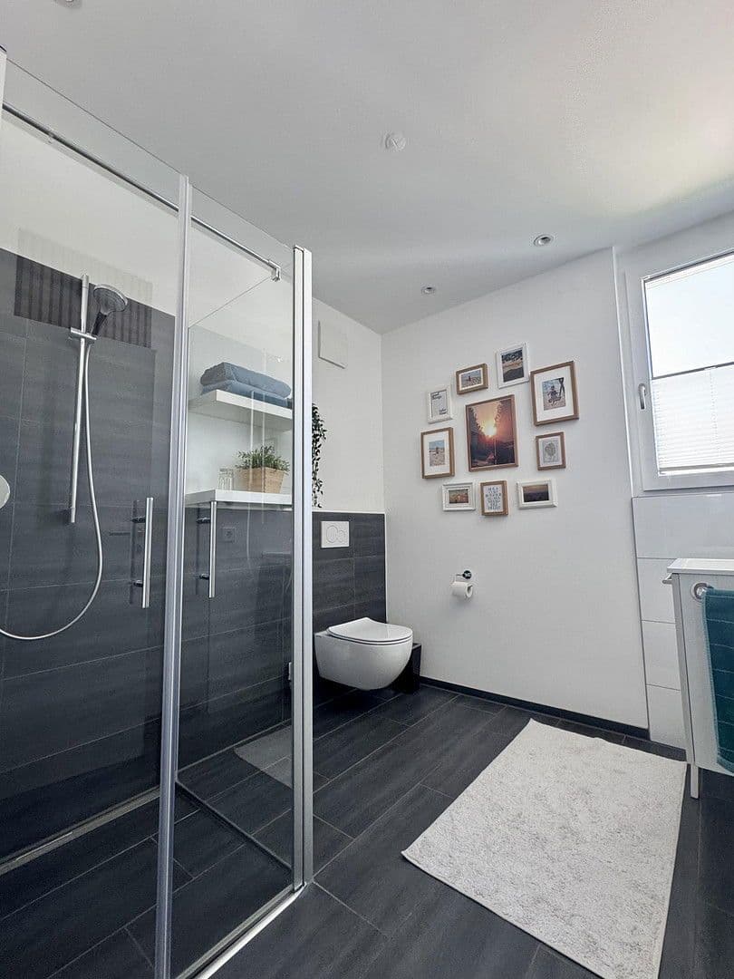 Prodej domu 243 m², pozemek 637 m², Pforzheim, Bádensko-Württembersko Prodej domu 243 m², pozemek 637 m², Pforzheim, Bádensko-Württembersko