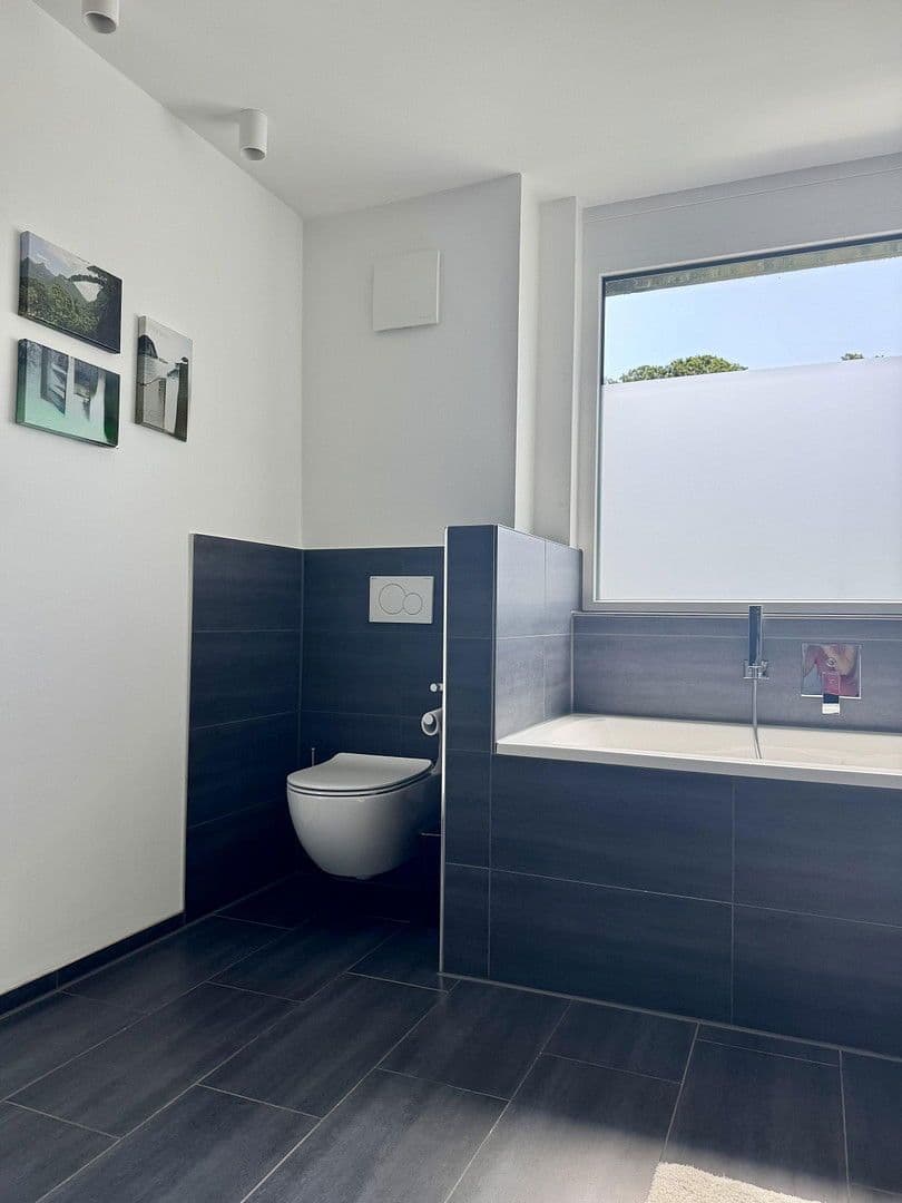 Prodej domu 243 m², pozemek 637 m², Pforzheim, Bádensko-Württembersko Prodej domu 243 m², pozemek 637 m², Pforzheim, Bádensko-Württembersko