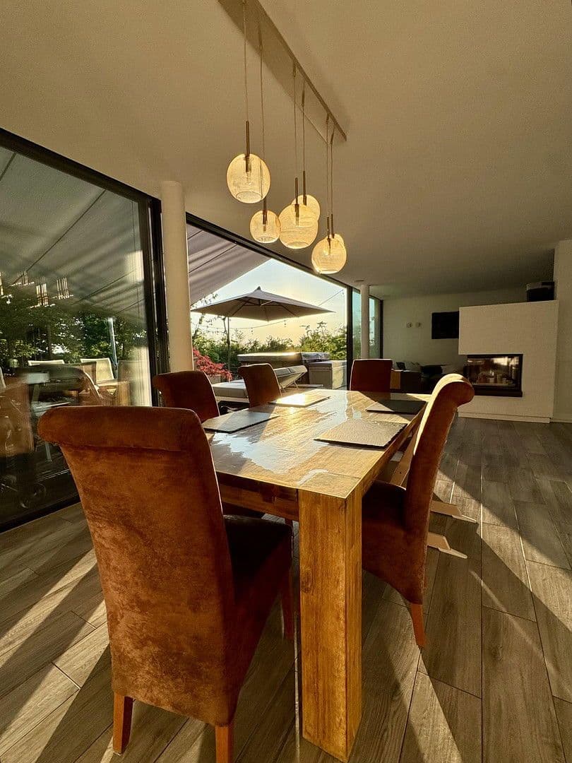 Prodej domu 243 m², pozemek 637 m², Pforzheim, Bádensko-Württembersko Prodej domu 243 m², pozemek 637 m², Pforzheim, Bádensko-Württembersko