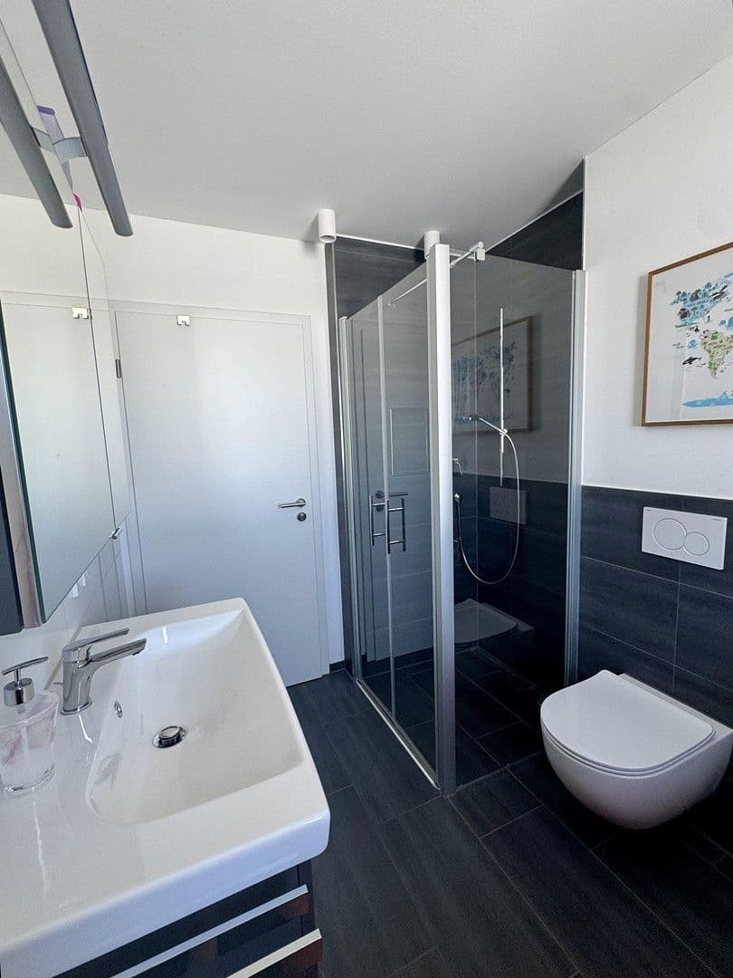 Prodej domu 243 m², pozemek 637 m², Pforzheim, Bádensko-Württembersko Prodej domu 243 m², pozemek 637 m², Pforzheim, Bádensko-Württembersko