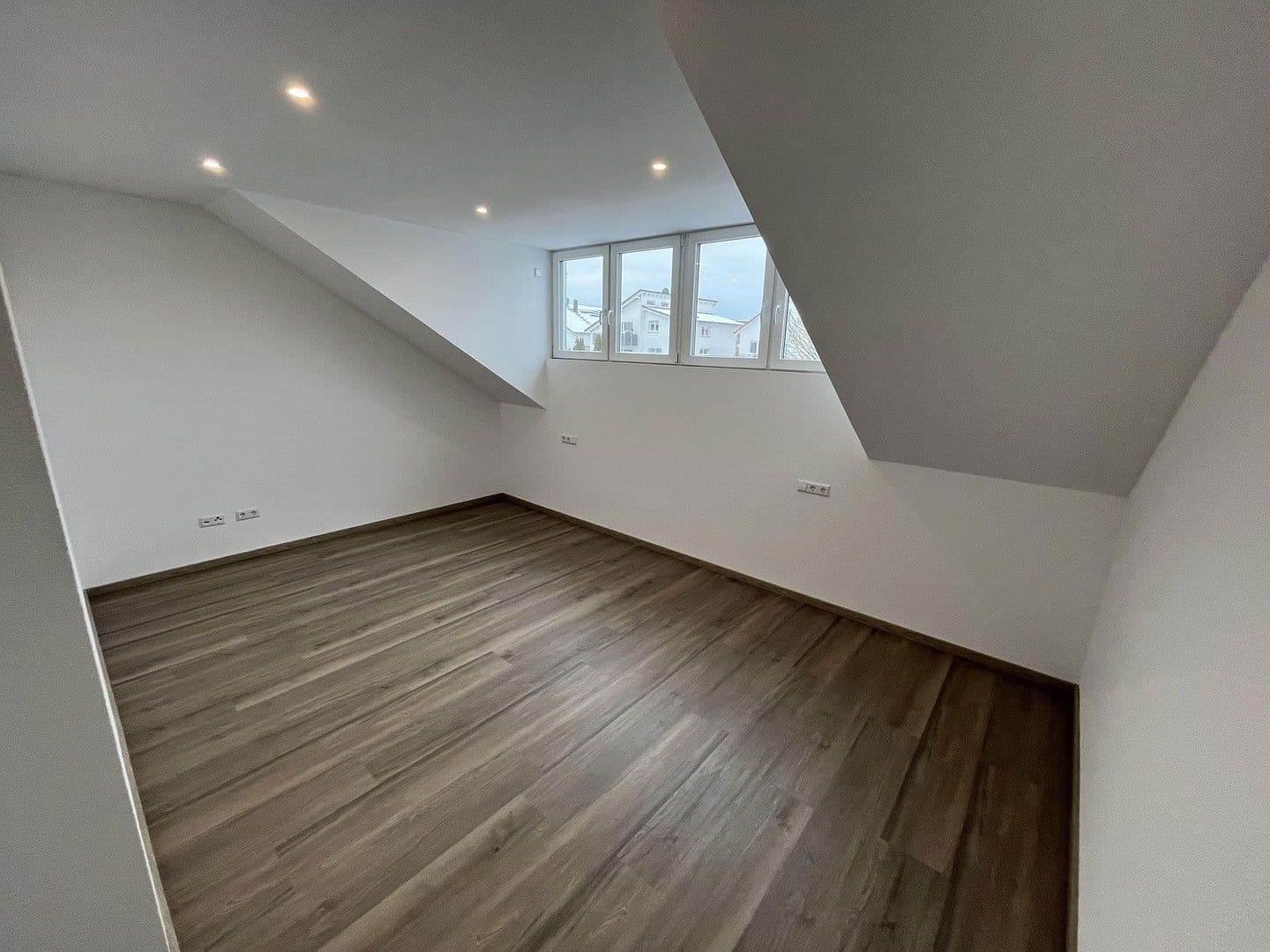 Pronájem bytu 3+kk 66 m², Kirchardt, Bádensko-Württembersko Pronájem bytu 3+kk 66 m², Kirchardt, Bádensko-Württembersko