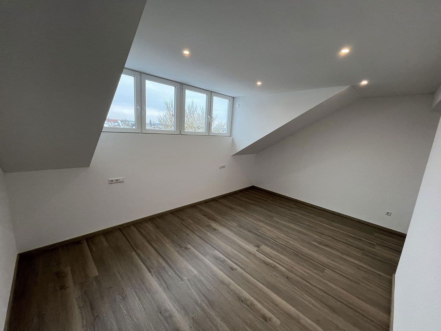 Pronájem bytu 3+kk 66 m², Kirchardt, Bádensko-Württembersko Pronájem bytu 3+kk 66 m², Kirchardt, Bádensko-Württembersko