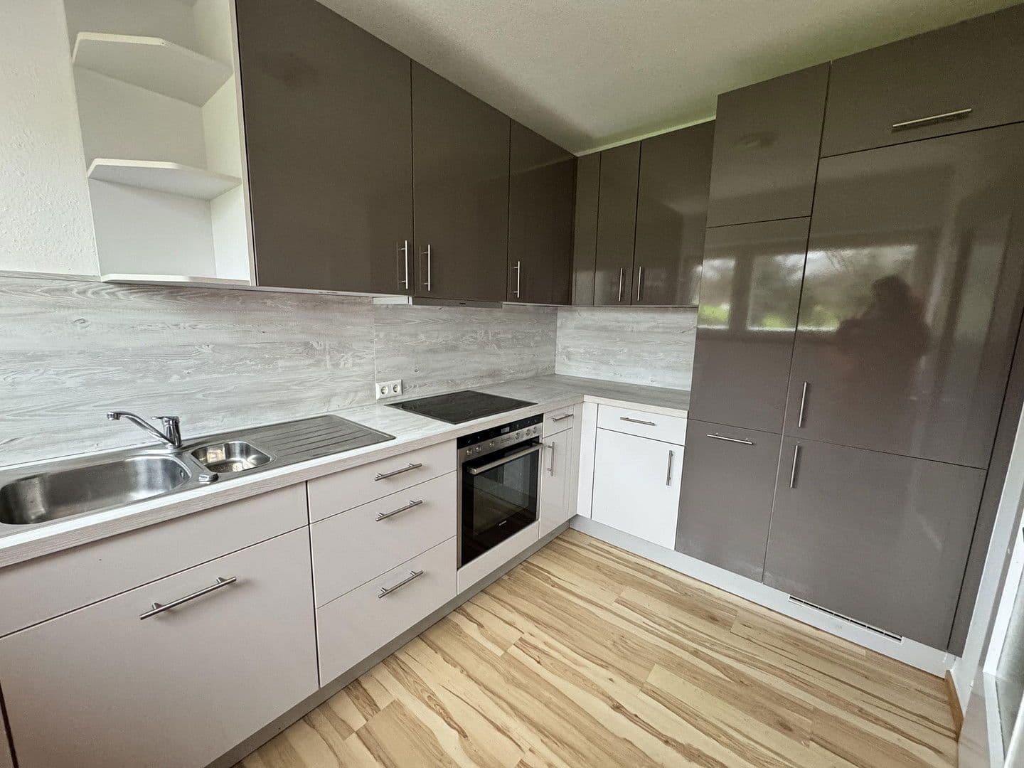 Pronájem bytu 4+kk 95 m², Lottstetten, Bádensko-Württembersko Pronájem bytu 4+kk 95 m², Lottstetten, Bádensko-Württembersko