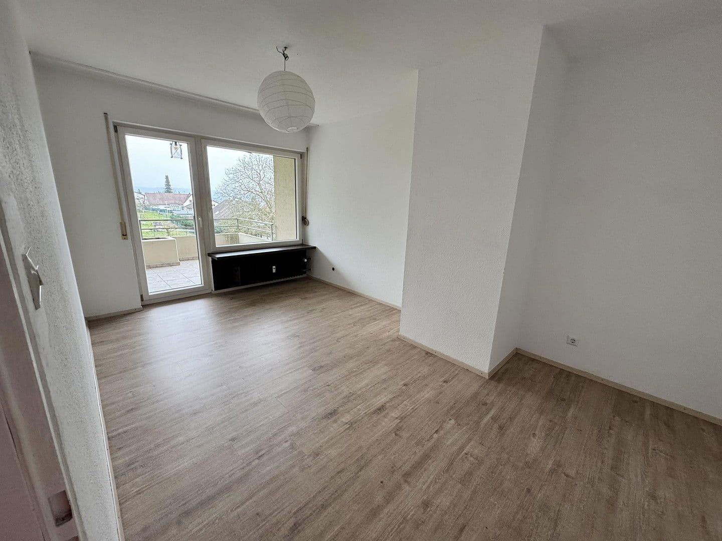 Pronájem bytu 4+kk 95 m², Lottstetten, Bádensko-Württembersko Pronájem bytu 4+kk 95 m², Lottstetten, Bádensko-Württembersko