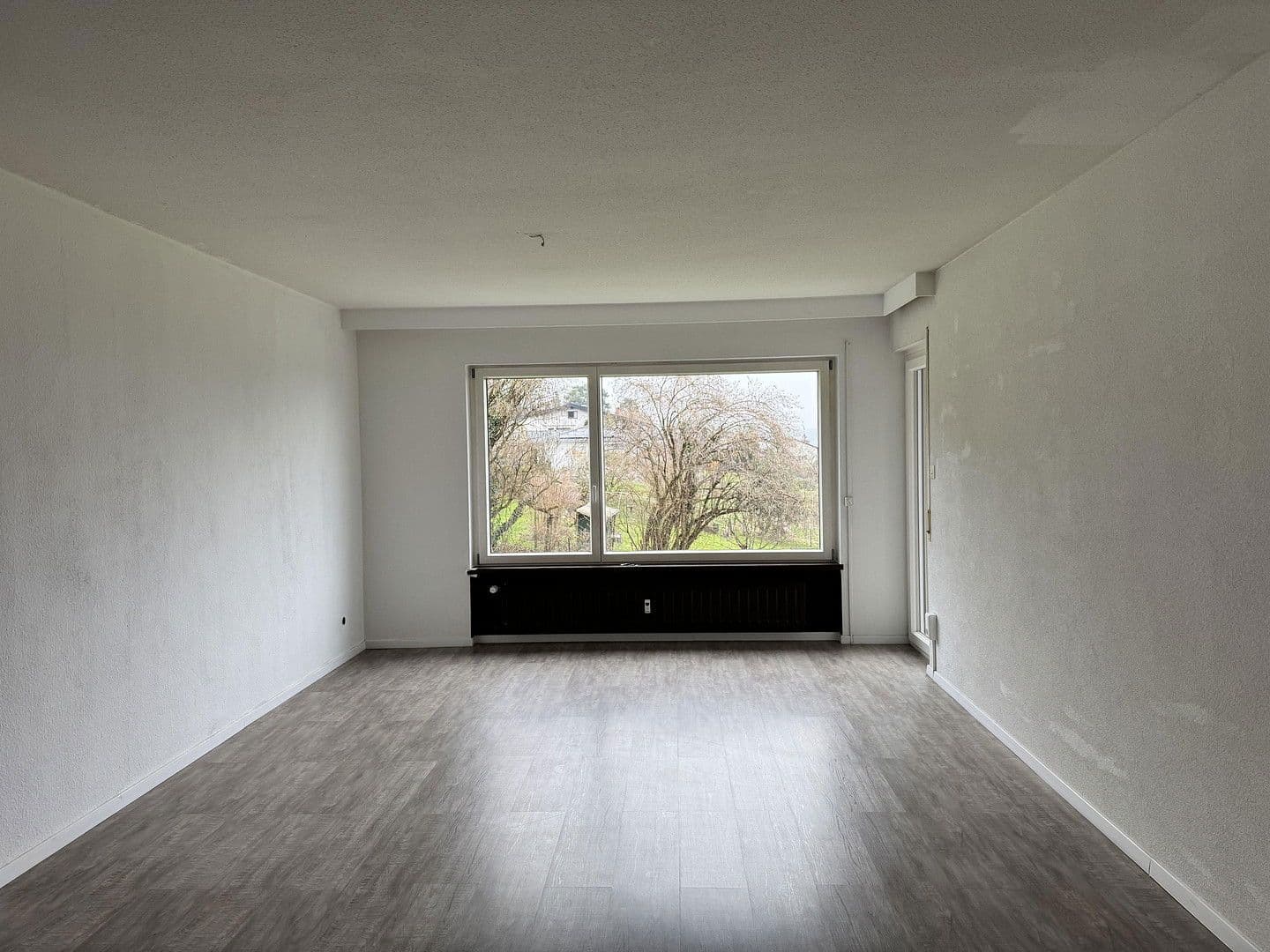 Pronájem bytu 4+kk 95 m², Lottstetten, Bádensko-Württembersko Pronájem bytu 4+kk 95 m², Lottstetten, Bádensko-Württembersko