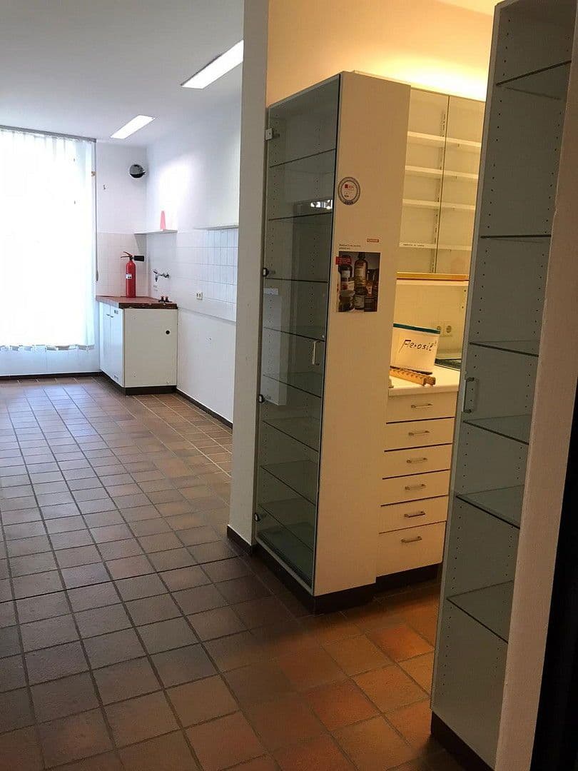 Prodej nebytového prostoru 291 m², Salzufler Str. 25, Bad Salzuflen, Severní Porýní-Vestfálsko Prodej nebytového prostoru 291 m², Salzufler Str. 25, Bad Salzuflen, Severní Porýní-Vestfálsko