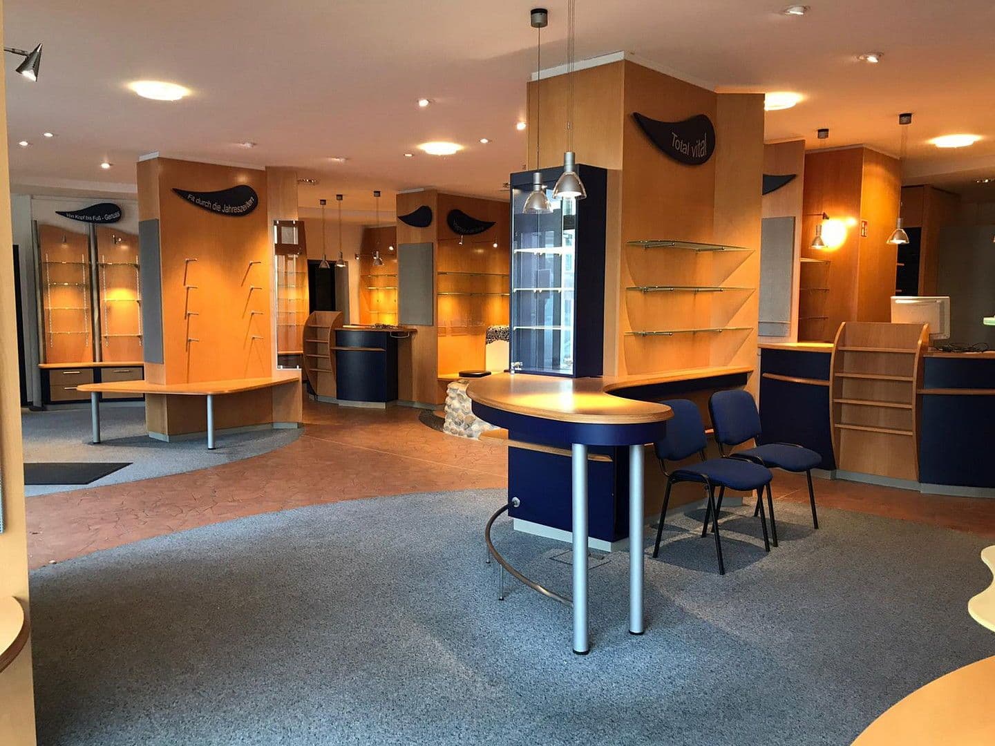 Prodej nebytového prostoru 291 m², Salzufler Str. 25, Bad Salzuflen, Severní Porýní-Vestfálsko Prodej nebytového prostoru 291 m², Salzufler Str. 25, Bad Salzuflen, Severní Porýní-Vestfálsko