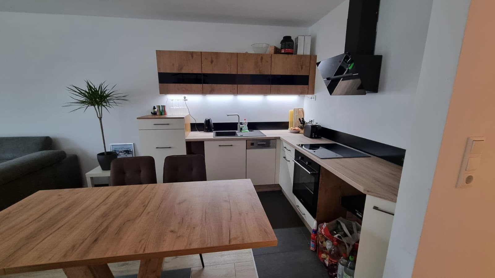 Pronájem bytu 2+1 60 m², Asternweg 31, Fernwald, Hessen Pronájem bytu 2+1 60 m², Asternweg 31, Fernwald, Hessen