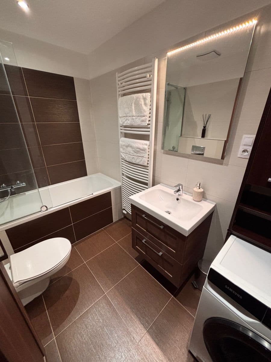 Prodej bytu 2+kk 64 m², Mantovská, Praha, Praha Prodej bytu 2+kk 64 m², Mantovská, Praha, Praha