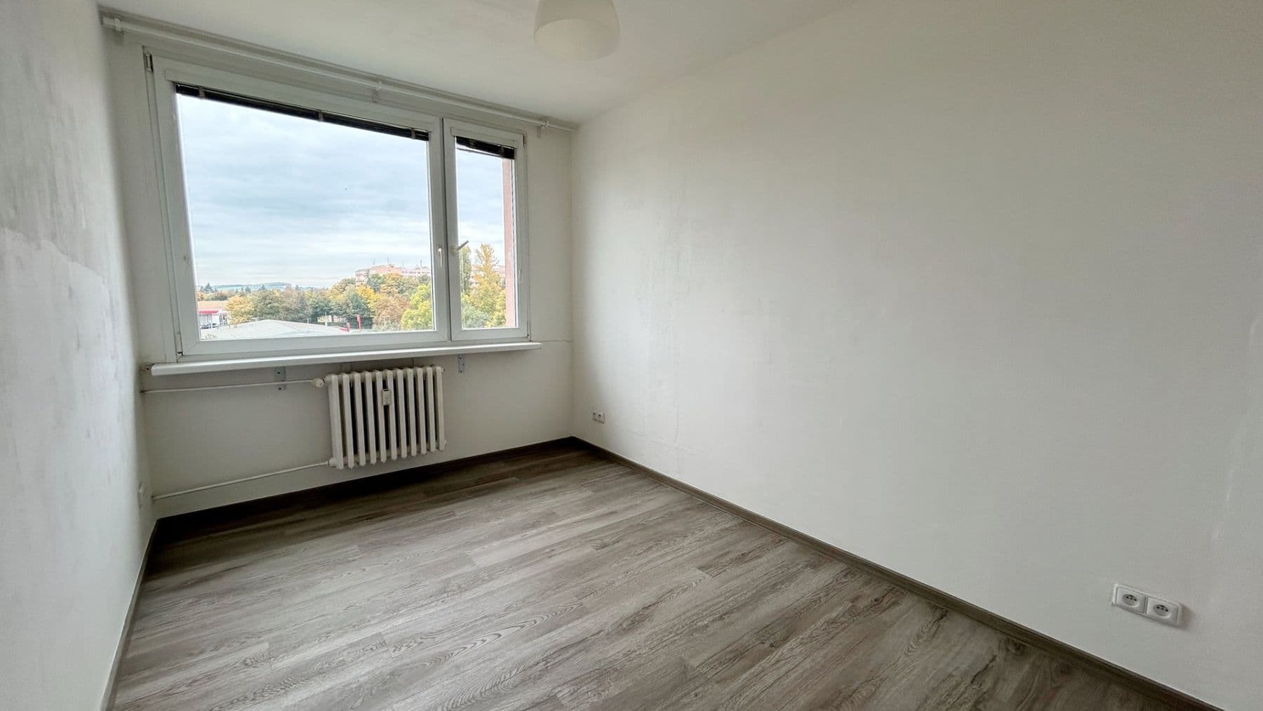 Pronájem bytu 2+kk 42 m², Rimavské Soboty, Kolín, Středočeský kraj Pronájem bytu 2+kk 42 m², Rimavské Soboty, Kolín, Středočeský kraj