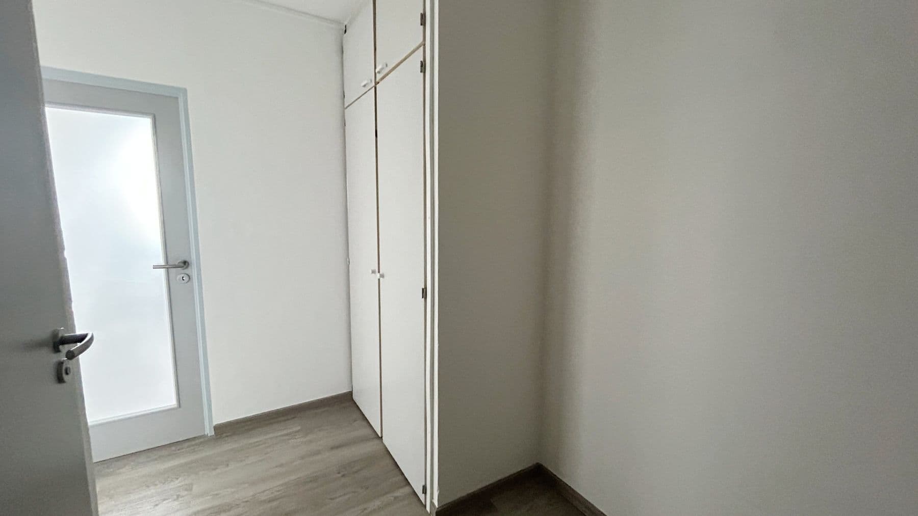 Pronájem bytu 2+kk 42 m², Rimavské Soboty, Kolín, Středočeský kraj Pronájem bytu 2+kk 42 m², Rimavské Soboty, Kolín, Středočeský kraj