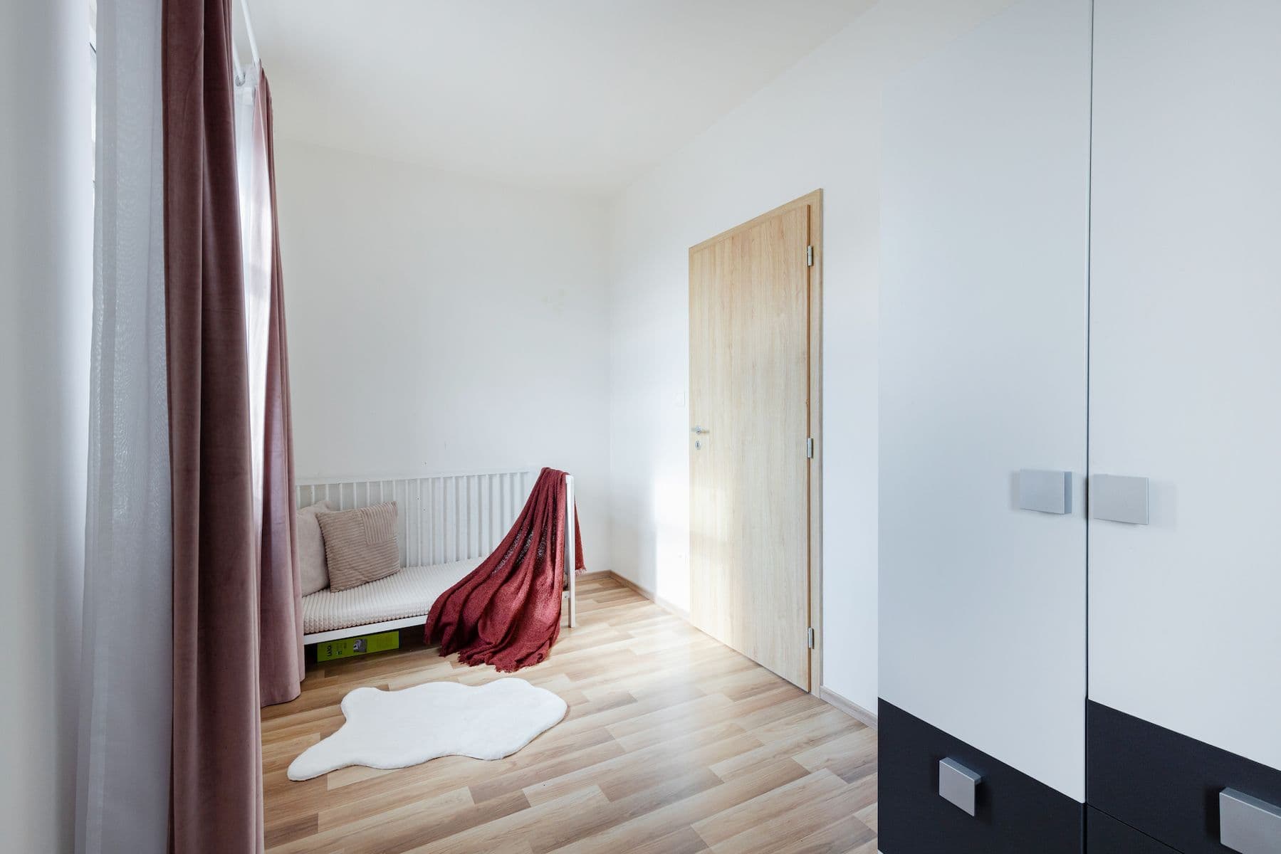 Prodej bytu 4+kk 75 m², Karla Guta, Praha, Praha Prodej bytu 4+kk 75 m², Karla Guta, Praha, Praha