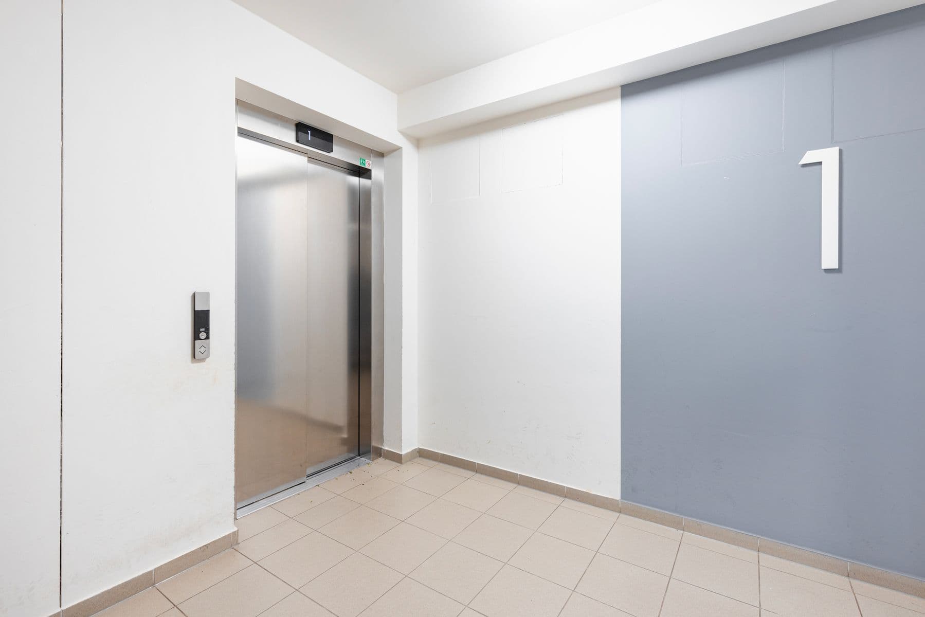 Prodej bytu 4+kk 75 m², Karla Guta, Praha, Praha Prodej bytu 4+kk 75 m², Karla Guta, Praha, Praha