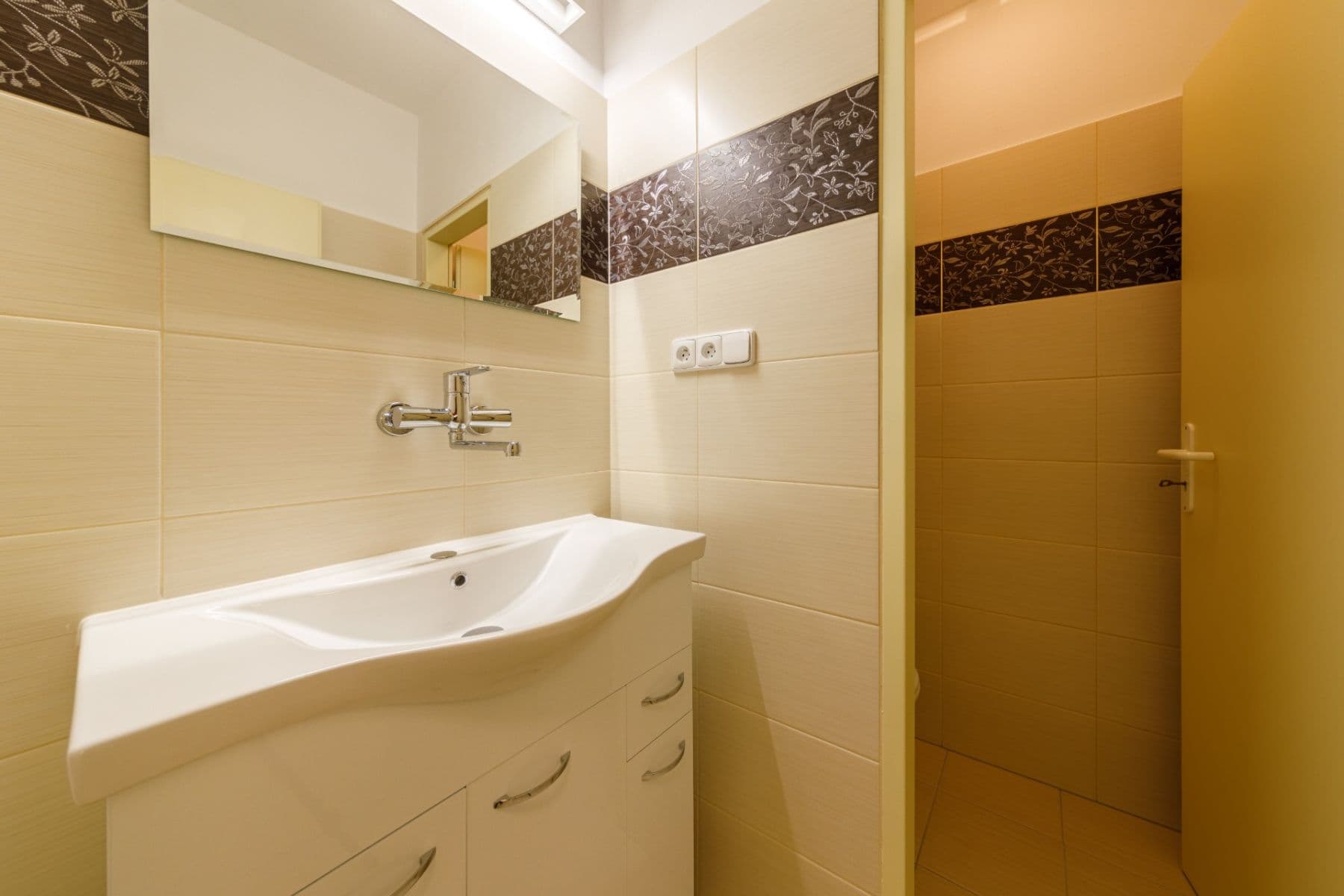 Pronájem bytu 2+1 103 m², Náměstí Přemysla Otakara Ⅱ., České Budějovice, Jihočeský kraj Pronájem bytu 2+1 103 m², Náměstí Přemysla Otakara Ⅱ., České Budějovice, Jihočeský kraj