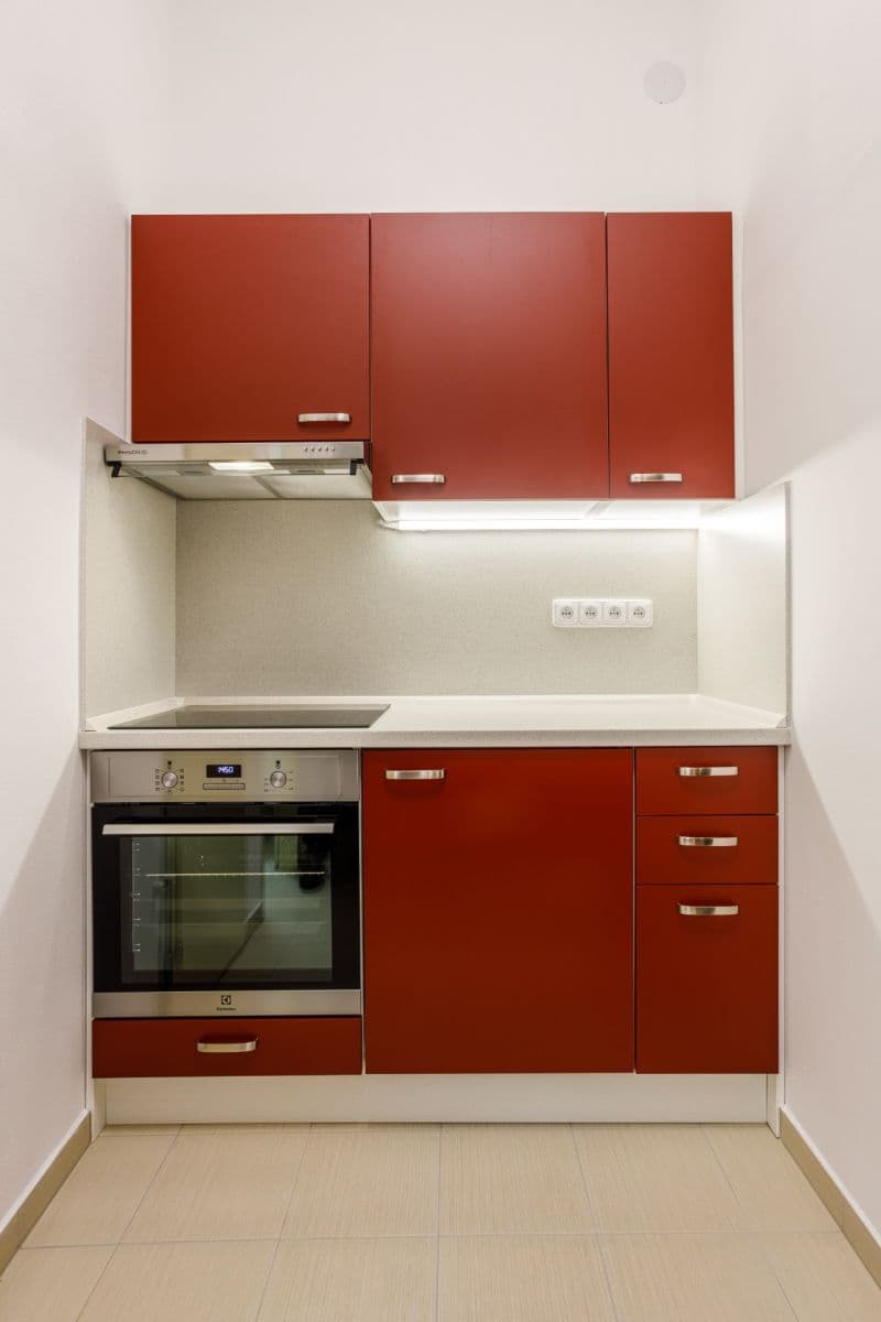 Pronájem bytu 2+1 103 m², Náměstí Přemysla Otakara Ⅱ., České Budějovice, Jihočeský kraj Pronájem bytu 2+1 103 m², Náměstí Přemysla Otakara Ⅱ., České Budějovice, Jihočeský kraj