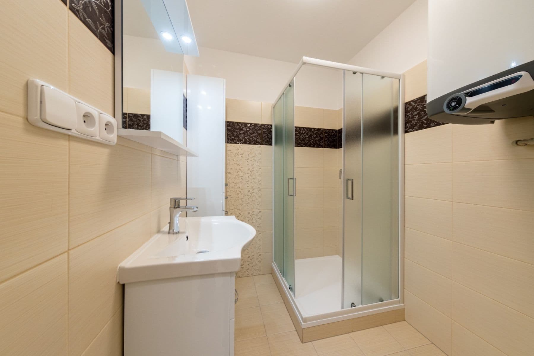 Pronájem bytu 2+1 103 m², Náměstí Přemysla Otakara Ⅱ., České Budějovice, Jihočeský kraj Pronájem bytu 2+1 103 m², Náměstí Přemysla Otakara Ⅱ., České Budějovice, Jihočeský kraj