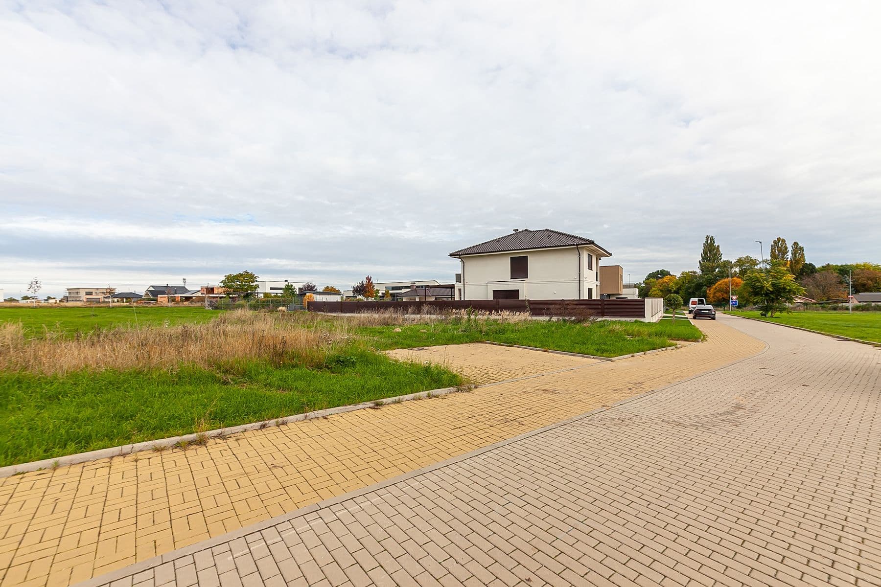 Prodej pozemku 1.078 m², Jenštejn, Středočeský kraj Prodej pozemku 1.078 m², Jenštejn, Středočeský kraj