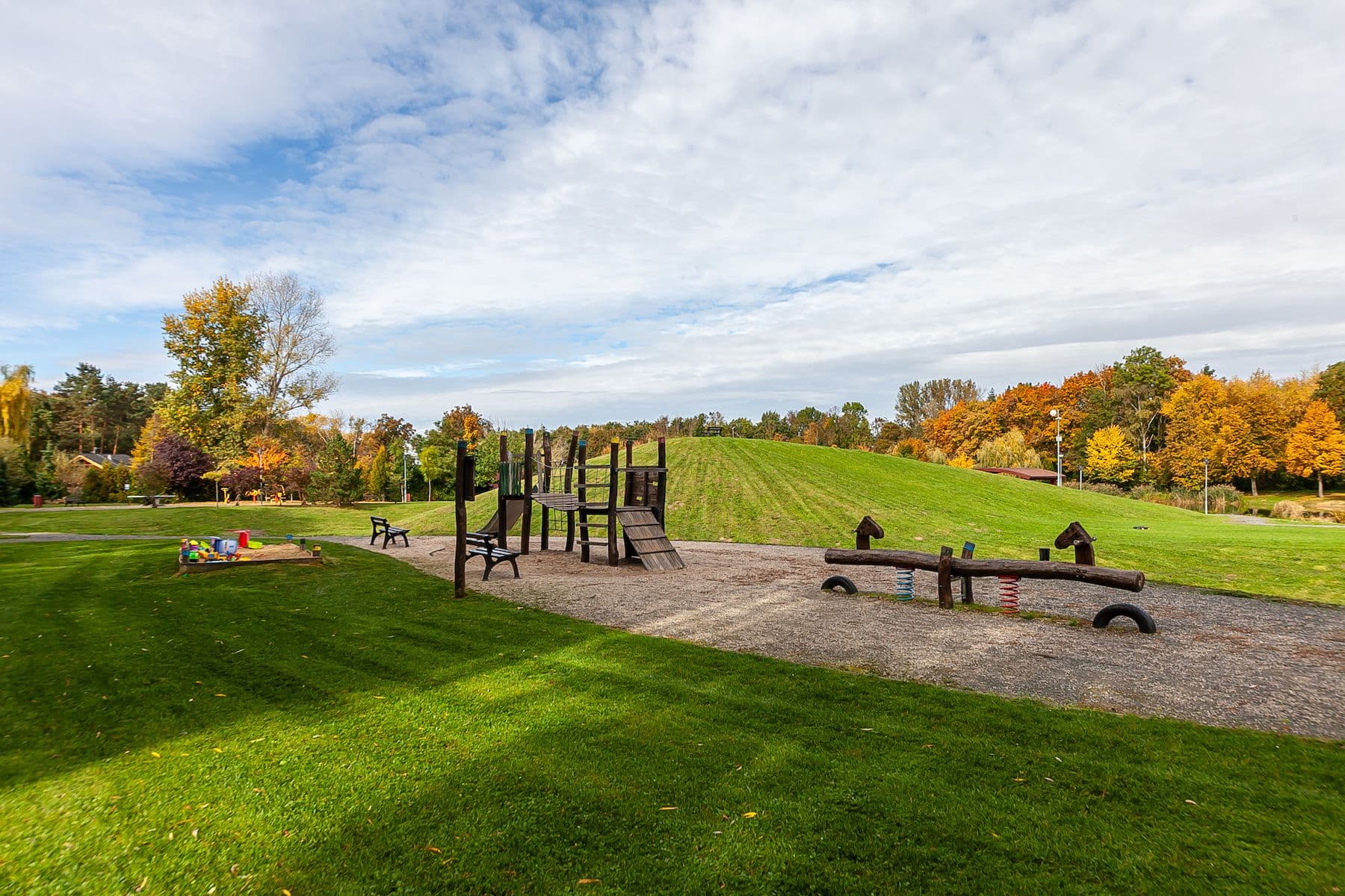 Prodej pozemku 1.078 m², Jenštejn, Středočeský kraj Prodej pozemku 1.078 m², Jenštejn, Středočeský kraj