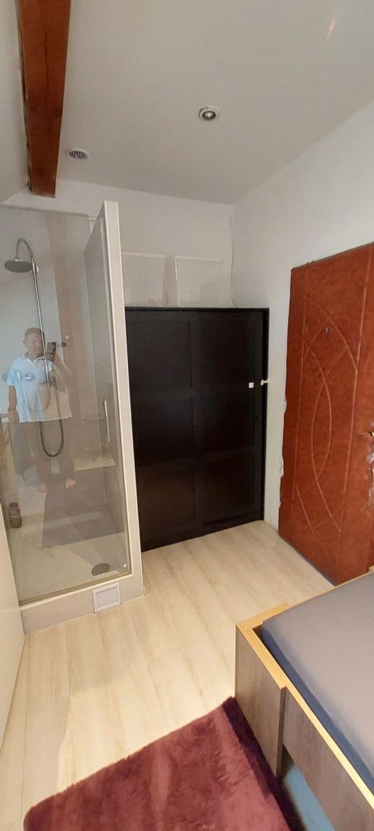 Pronájem bytu 1+kk 20 m², Savojská, Praha, Praha Pronájem bytu 1+kk 20 m², Savojská, Praha, Praha