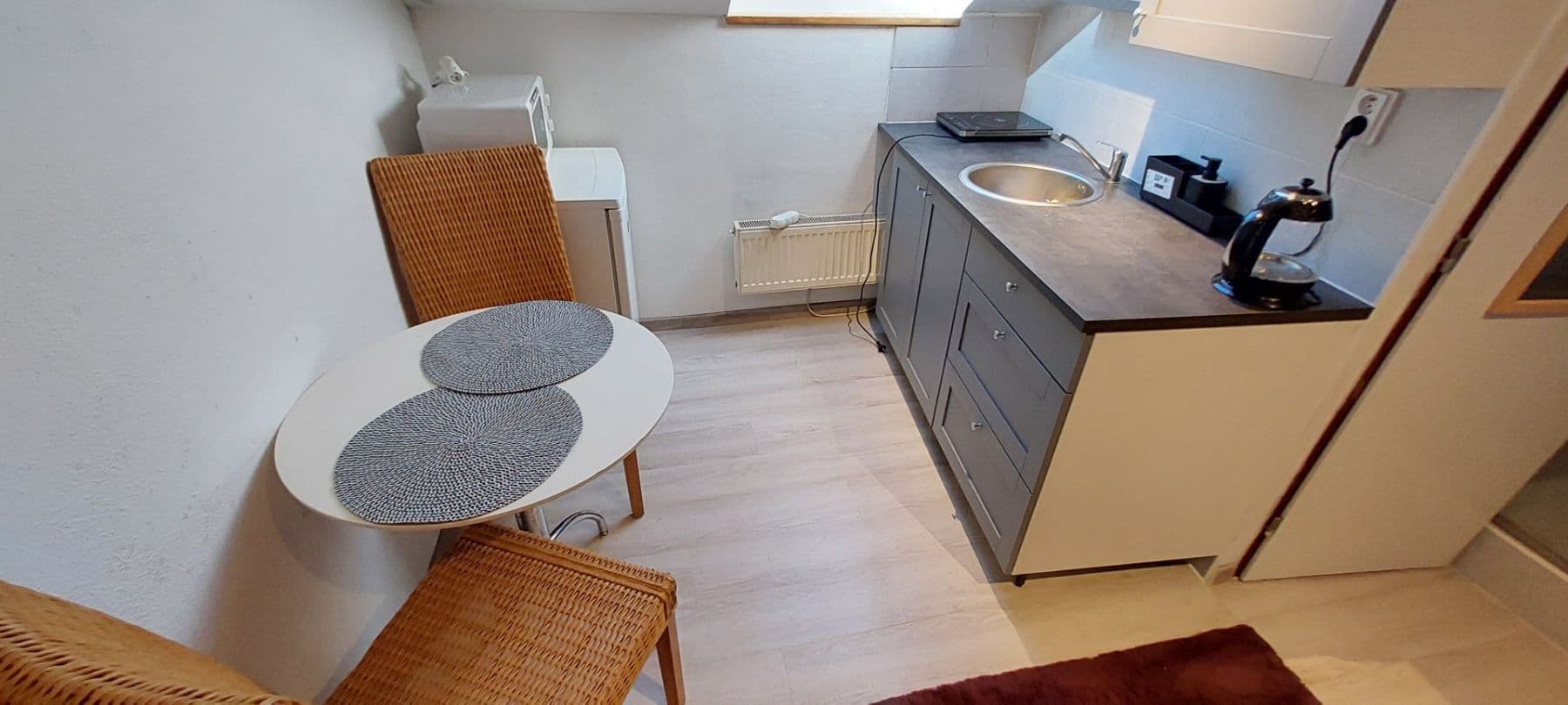 Pronájem bytu 1+kk 20 m², Savojská, Praha, Praha Pronájem bytu 1+kk 20 m², Savojská, Praha, Praha