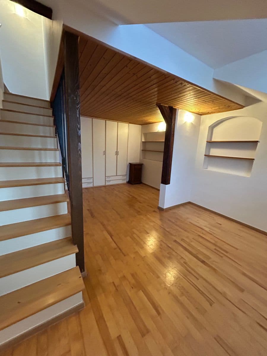 Prodej bytu 2+1 69 m², Novákových, Praha, Praha Prodej bytu 2+1 69 m², Novákových, Praha, Praha